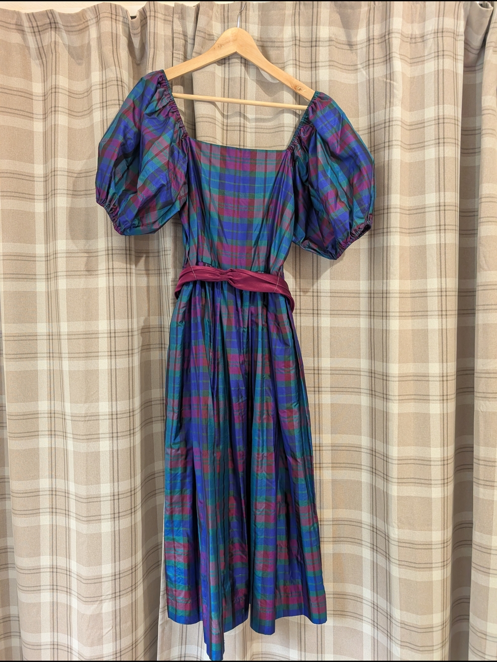 Lord & Taylor Taffeta Puff Sleeved Special Occasion Dress in Blue/Green Plaid